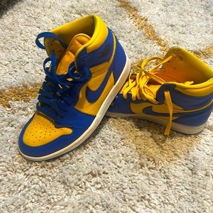 WOMENS JORDAN AIR JORDAN 1 RETRO HIGH OG 'GAME ROYAL AND VARSITY MAIZE'